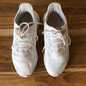 White adidas Tubular ✨
